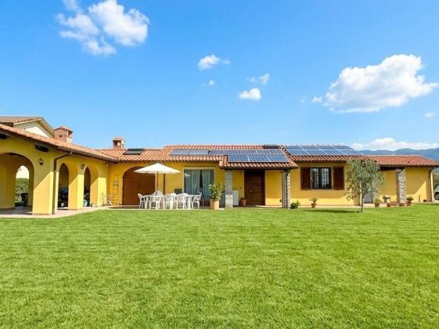 Villa Indipendente in vendita a Buggiano, Toscana
