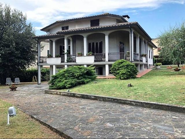 Villa Indipendente in vendita a Santa Maria, Buggiano