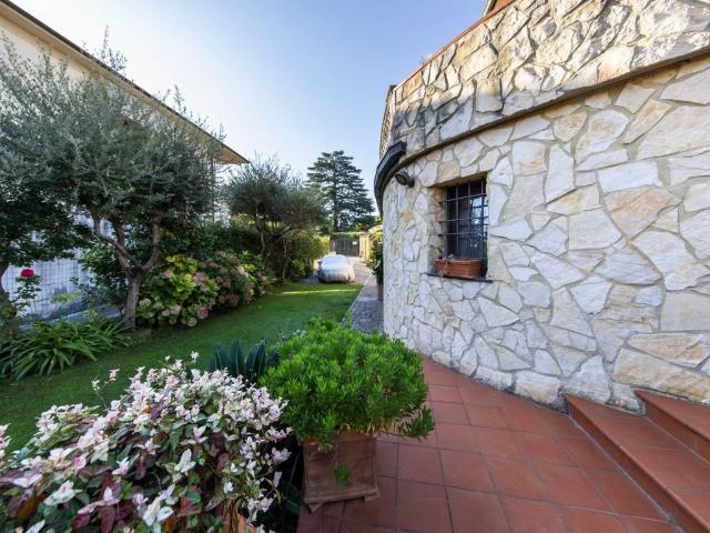 Villa Indipendente in vendita a Stignano, Buggiano