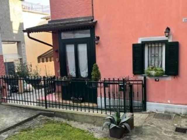Villa Indipendente in vendita a Località Nansegolo, Buglio In Monte