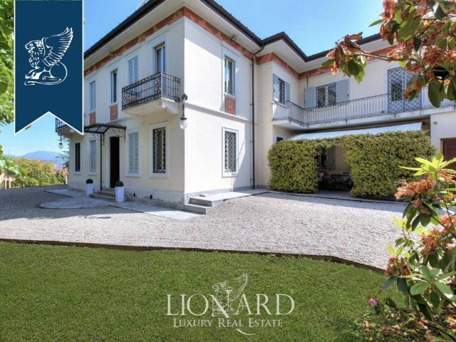 Villa Indipendente in vendita a Buguggiate, Varese