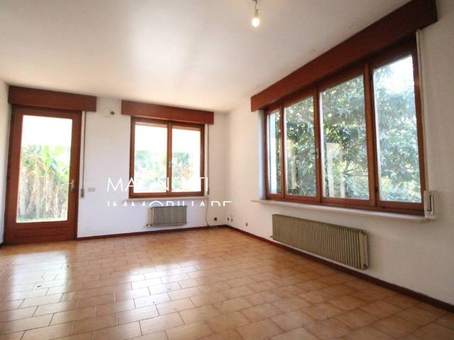 Villa Indipendente in vendita a Madonna / Madone, Buja / Buie