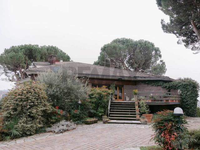 Villa Indipendente in vendita a Bulciago, Lombardia