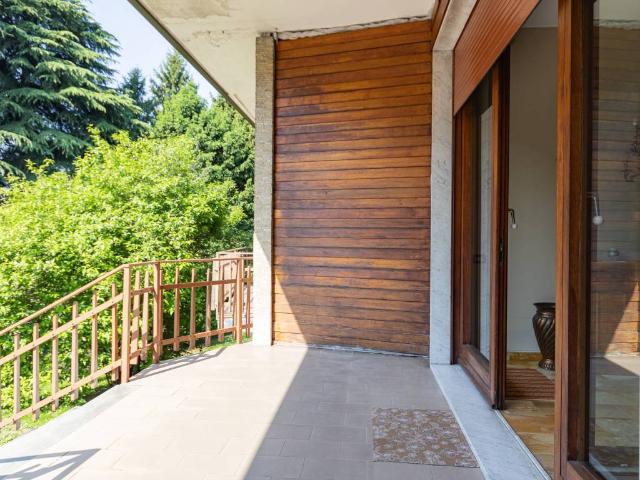 Villa Indipendente in vendita a Bulciago, Lombardia
