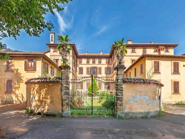 Villa Indipendente in vendita a Bulciago, Lombardia