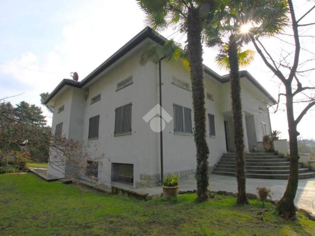 Villa Indipendente in vendita a Bulciago, Lombardia
