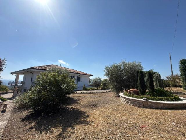 Villa Indipendente in vendita a Buonalbergo, Benevento
