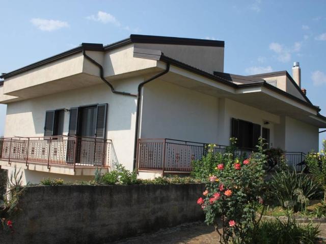 Villa Indipendente in vendita a Calabria, Cosenza