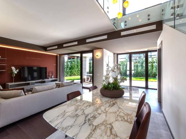 Villa Indipendente in vendita a Burago Di Molgora, Lombardia