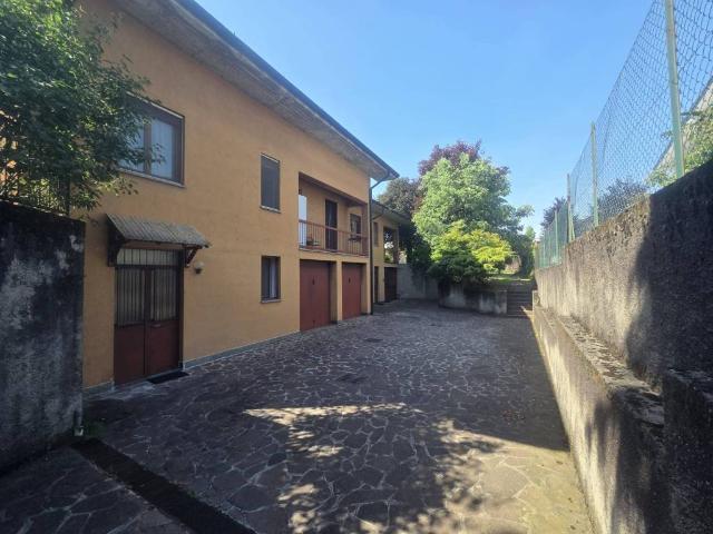Villa Indipendente in vendita a Burago Di Molgora, Lombardia