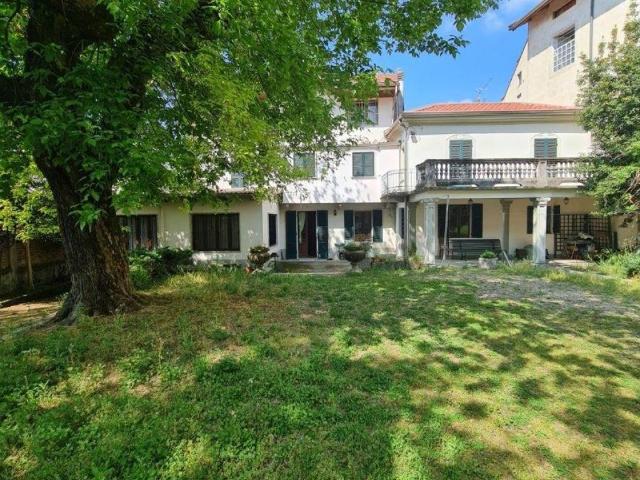 Villa Indipendente in vendita a Piemonte, Vercelli