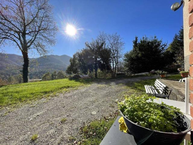Villa Indipendente in vendita a Semino, Busalla