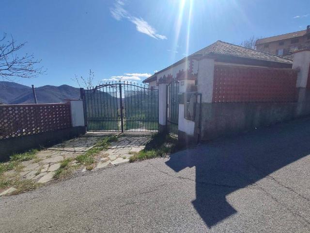 Villa Indipendente in vendita a Busalla, Liguria