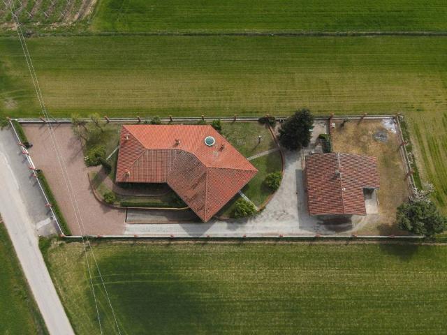 Villa Indipendente in vendita a Piemonte, Cuneo