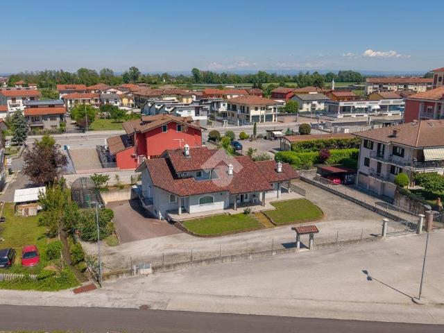 Villa Indipendente in vendita a San Rocco, Busca