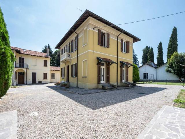 Villa Indipendente in vendita a Buscate, Lombardia