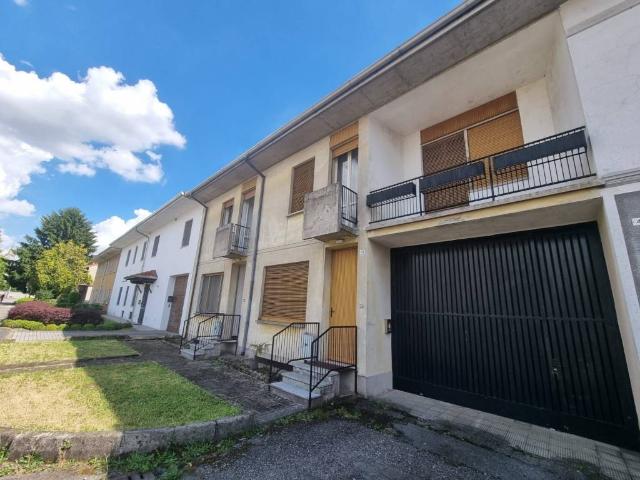 Villa Indipendente in vendita a Buscate, Lombardia