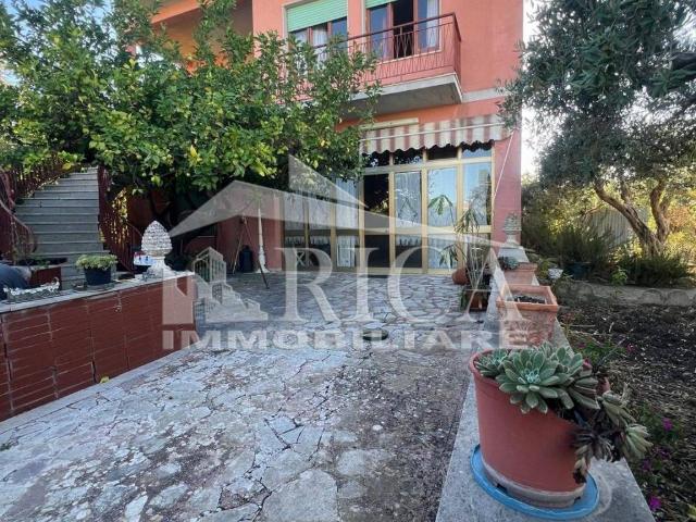 Villa Indipendente in vendita a Villaggio Badia, Buseto Palizzolo
