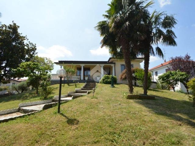Villa Indipendente in vendita a Busnago, Lombardia