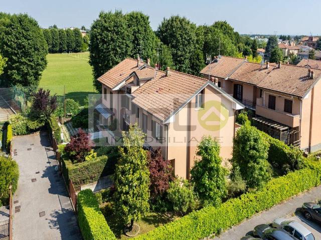Villa Indipendente in vendita a Busnago, Lombardia