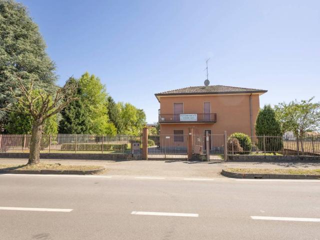 Villa Indipendente in vendita a Busnago, Lombardia