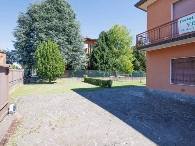 Villa Indipendente in vendita a Busnago, Lombardia