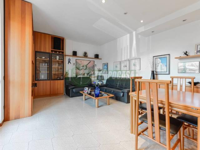 Villa Indipendente in vendita a Busnago, Lombardia