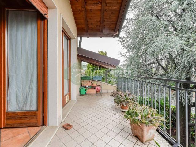 Villa Indipendente in vendita a Busnago, Lombardia