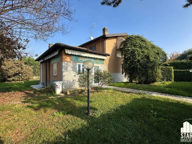 Villa Indipendente in vendita a Busnago, Lombardia