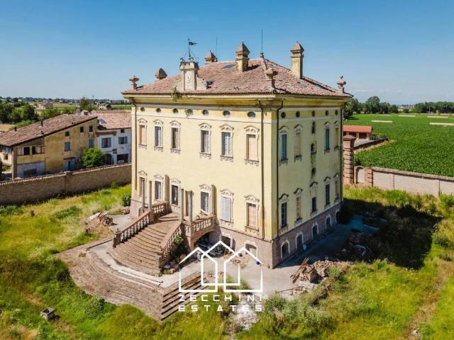 Villa Indipendente in vendita a Busseto, Reggio Emilia