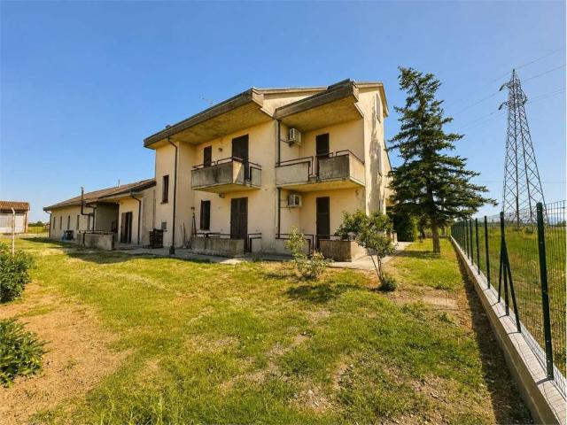 Villa Indipendente in vendita a Busseto, Reggio Emilia