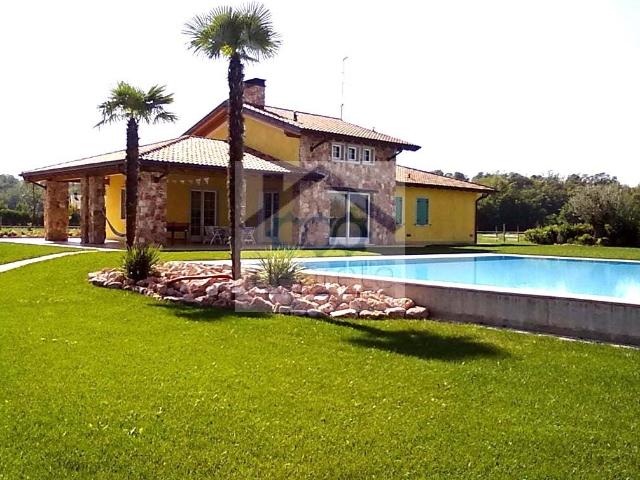 Villa Indipendente in vendita a Bussolengo, Veneto