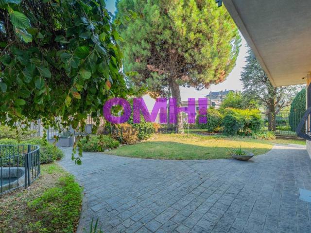 Villa Indipendente in vendita a Sacconago, Busto Arsizio