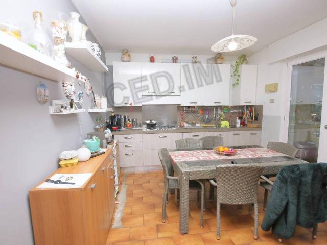 Villa Indipendente in vendita a Busto Arsizio, Lombardia