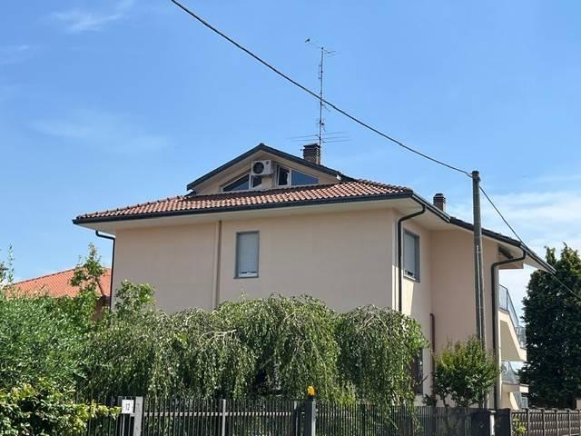 Villa Indipendente in vendita a Madonna Regina, Busto Arsizio
