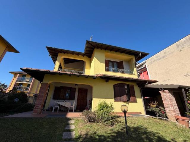 Villa Indipendente in vendita a San Michele, Busto Arsizio