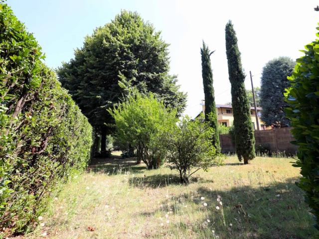 Villa Indipendente in vendita a Busto Arsizio, Lombardia