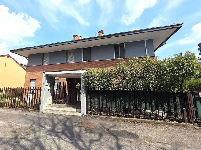 Villa Indipendente in vendita a Beata Giuliana, Busto Arsizio