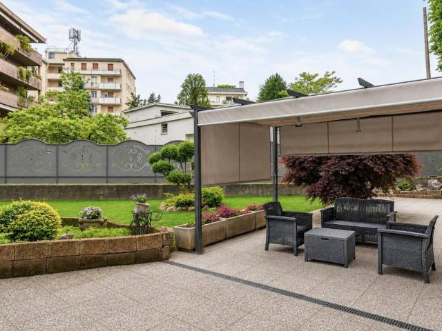 Villa Indipendente in vendita a Sant'Edoardo, Busto Arsizio