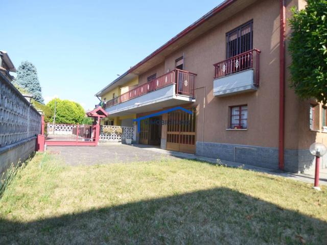 Villa Indipendente in vendita a Busto Arsizio, Lombardia