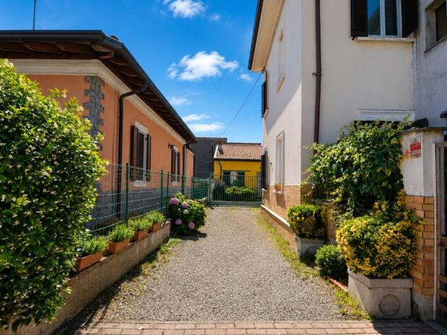 Villa Indipendente in vendita a Busto Arsizio, Lombardia