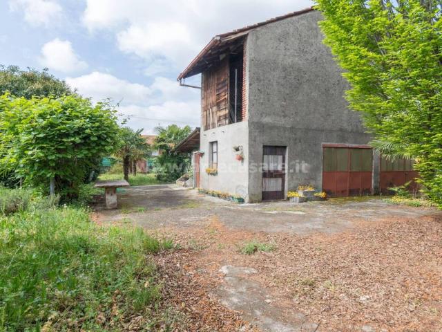 Villa Indipendente in vendita a Busto Garolfo, Lombardia