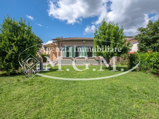 Villa Indipendente in vendita a Cascine di Buti, Buti