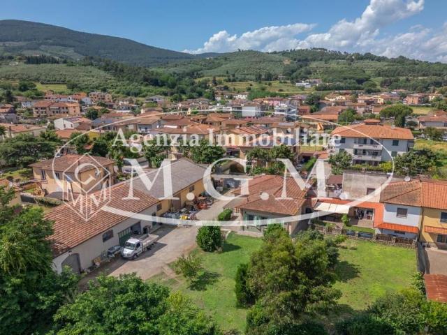 Villa Indipendente in vendita a Cascine di Buti, Buti