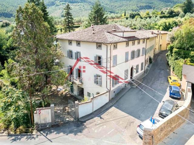 Villa Indipendente in vendita a Buti, Toscana