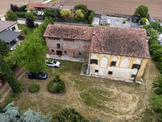 Villa Indipendente in vendita a Buttapietra, Veneto