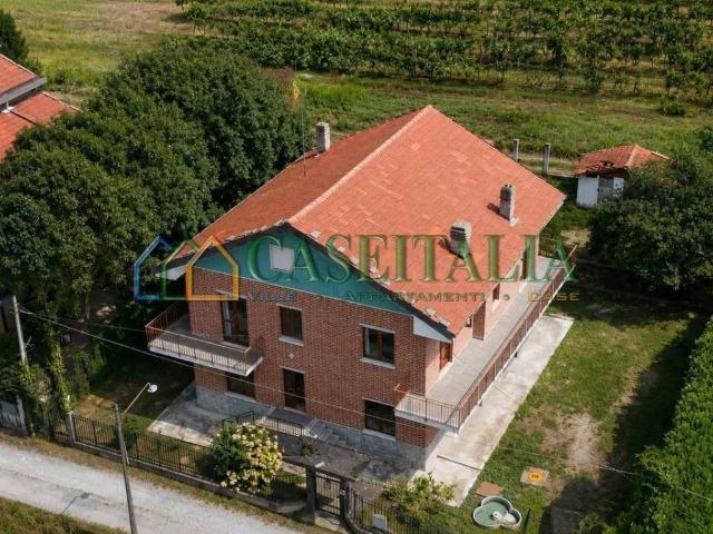 Villa Indipendente in vendita a Ferriera, Piemonte