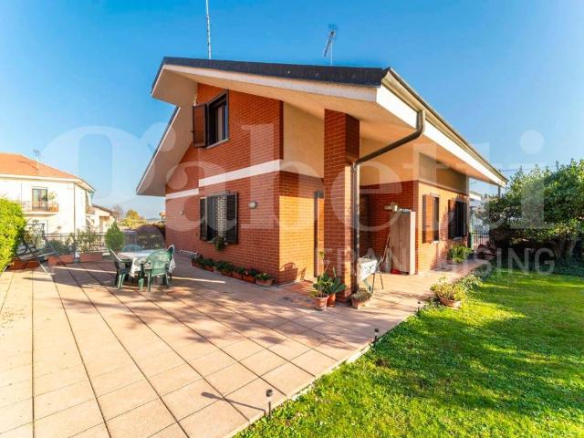 Villa Indipendente in vendita a Ferriera, Piemonte