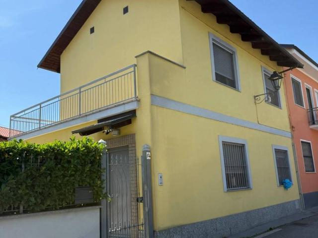 Villa Indipendente in vendita a Piemonte, Asti