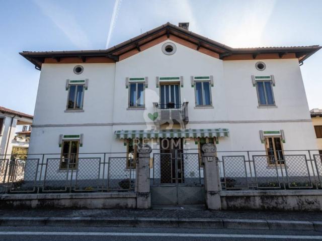 Villa Indipendente in vendita a Buttrio, Friuli-Venezia Giulia